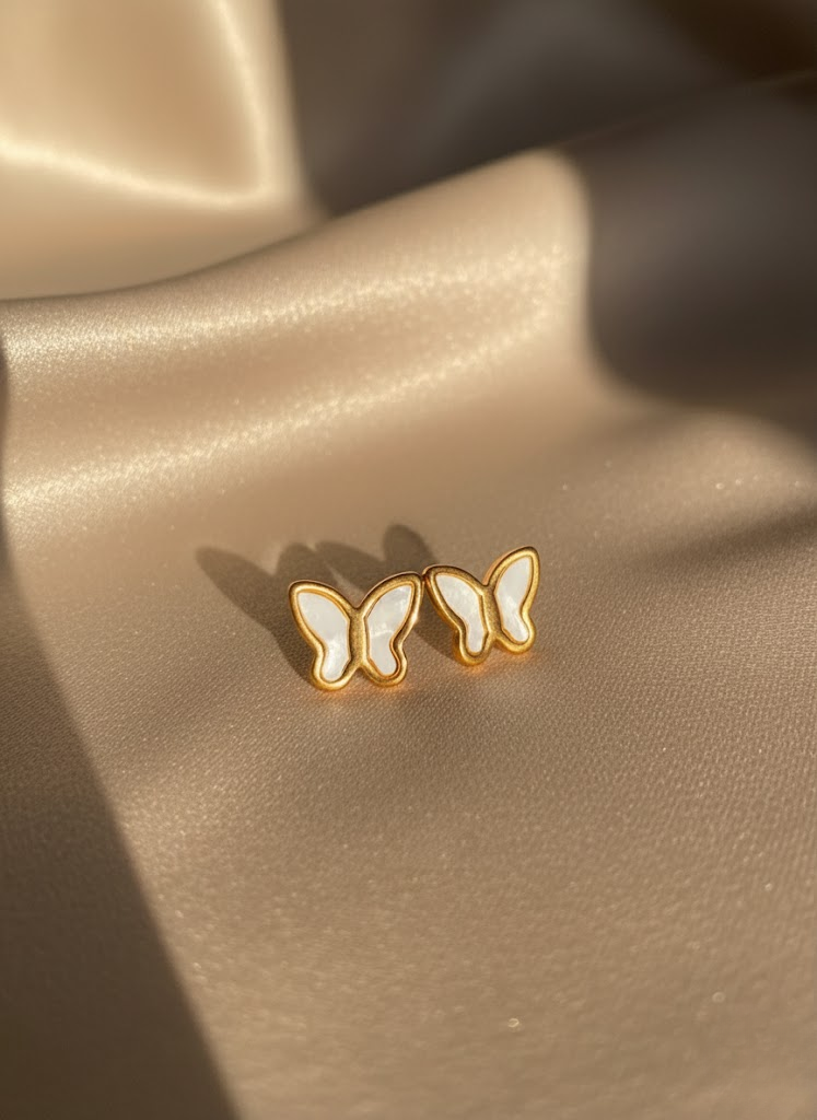 butterfly white Earring