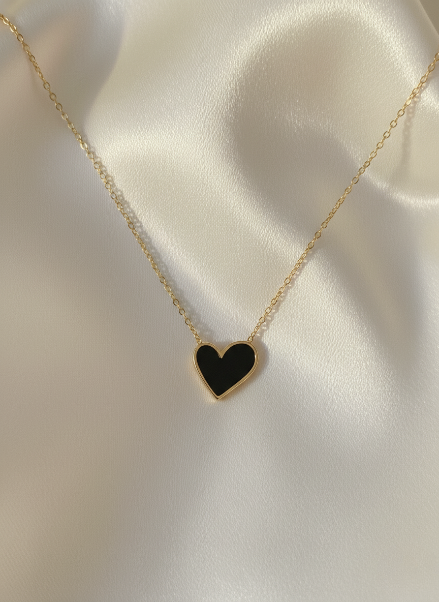Black Heart necklase
